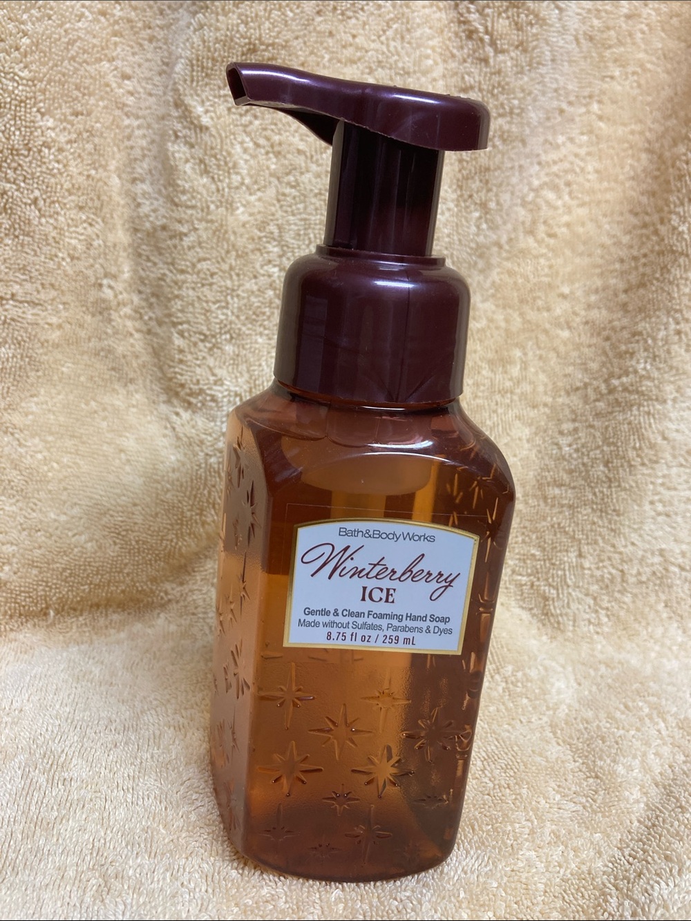 Bath & Body Works Winterberry Ice Gentle Foaming Hand Soap - Brown